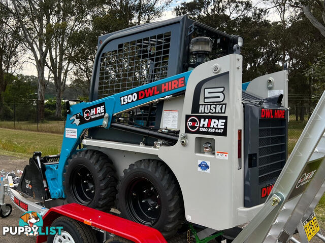 Toyota 5-SDK5 Huski Skid Steer Loader