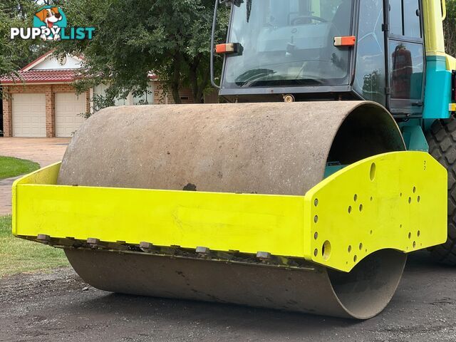 Ammann ASC110 Vibrating Roller Roller/Compacting