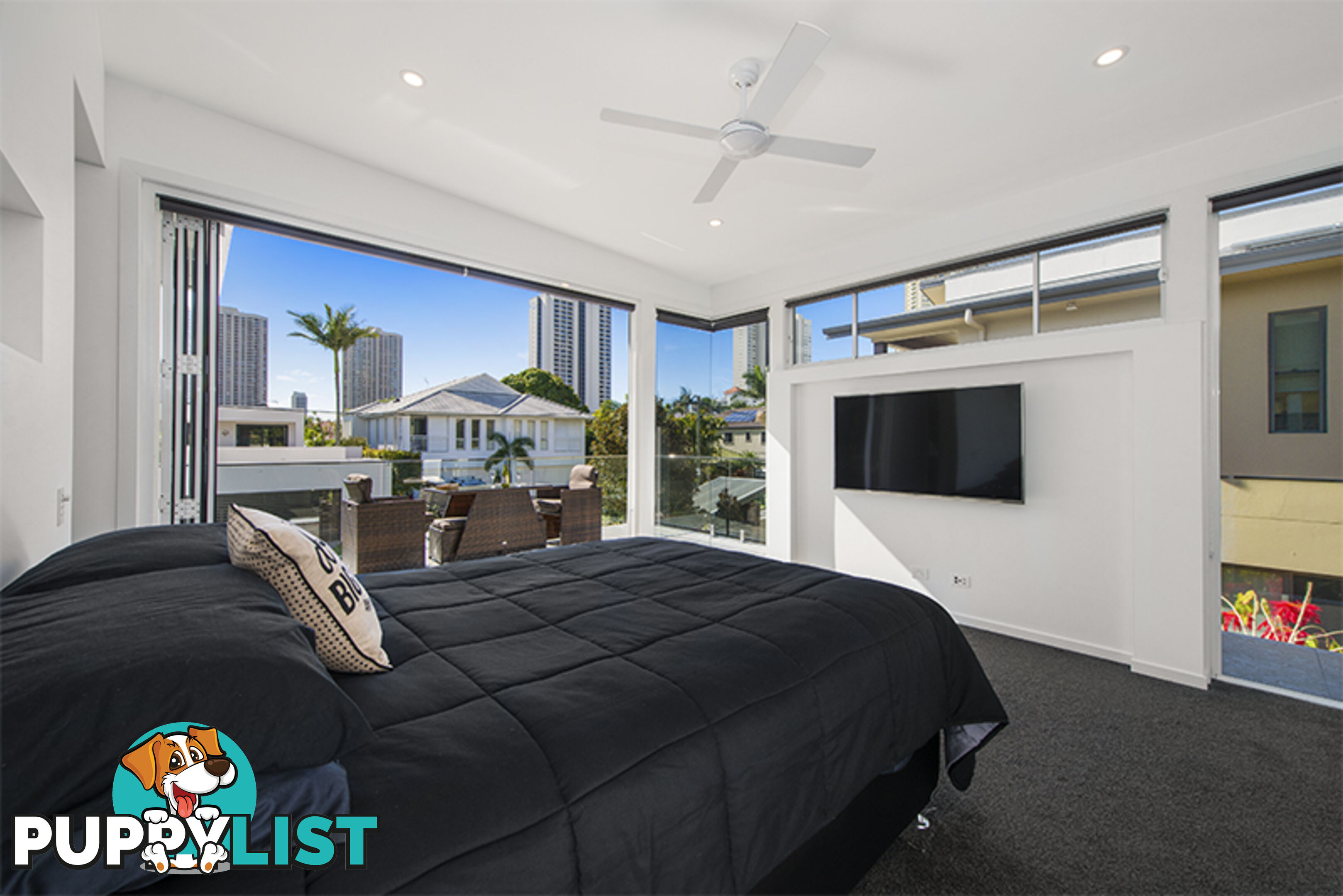 1/28 Blondell Avenue SURFERS PARADISE QLD 4217