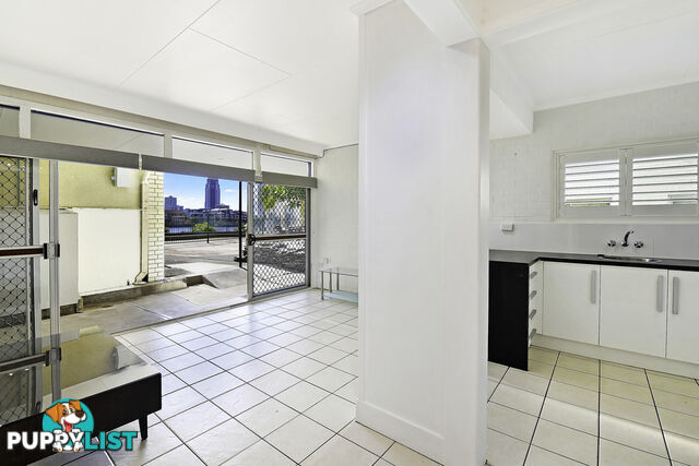 4/107 Stanhill Drive CHEVRON ISLAND QLD 4217