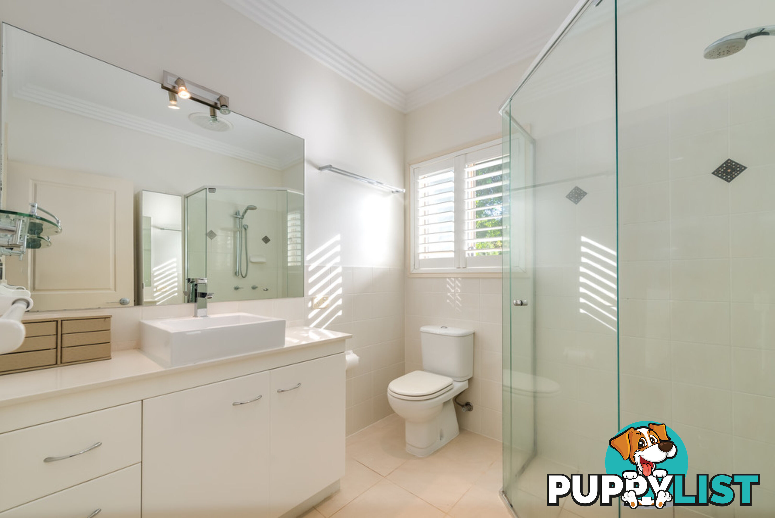 1/56 Bayview Street RUNAWAY BAY QLD 4216