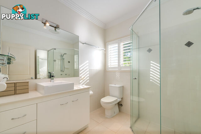 1/56 Bayview Street RUNAWAY BAY QLD 4216