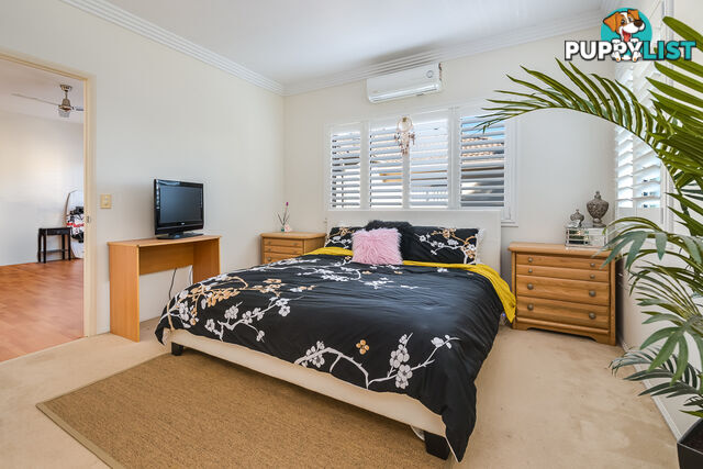 1/56 Bayview Street RUNAWAY BAY QLD 4216