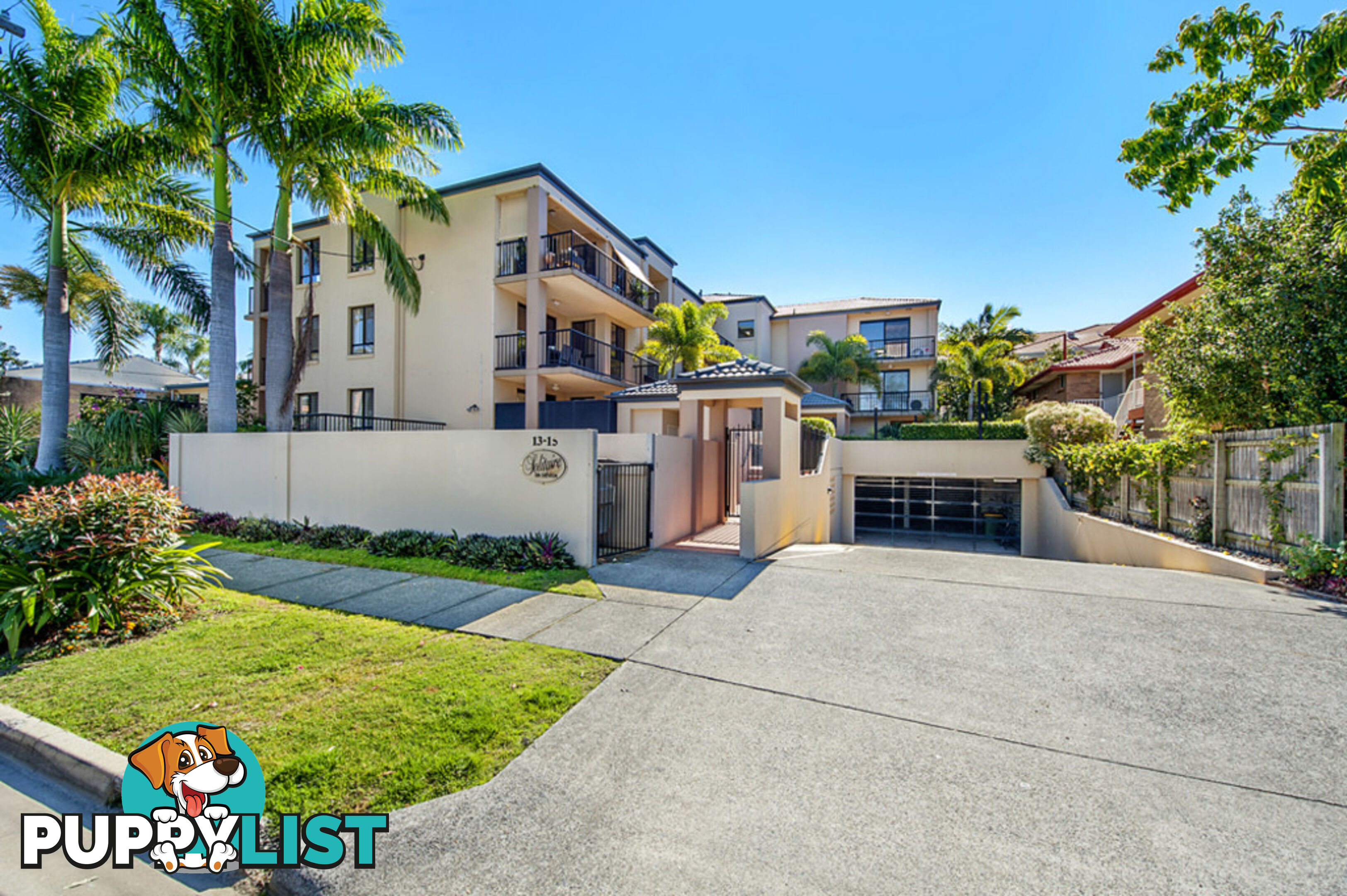 13-15 Illawong Street CHEVRON ISLAND QLD 4217