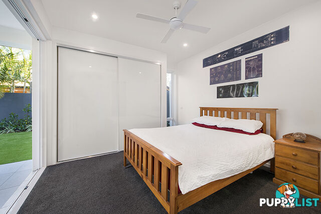 2/28 Blondell Avenue SURFERS PARADISE QLD 4217