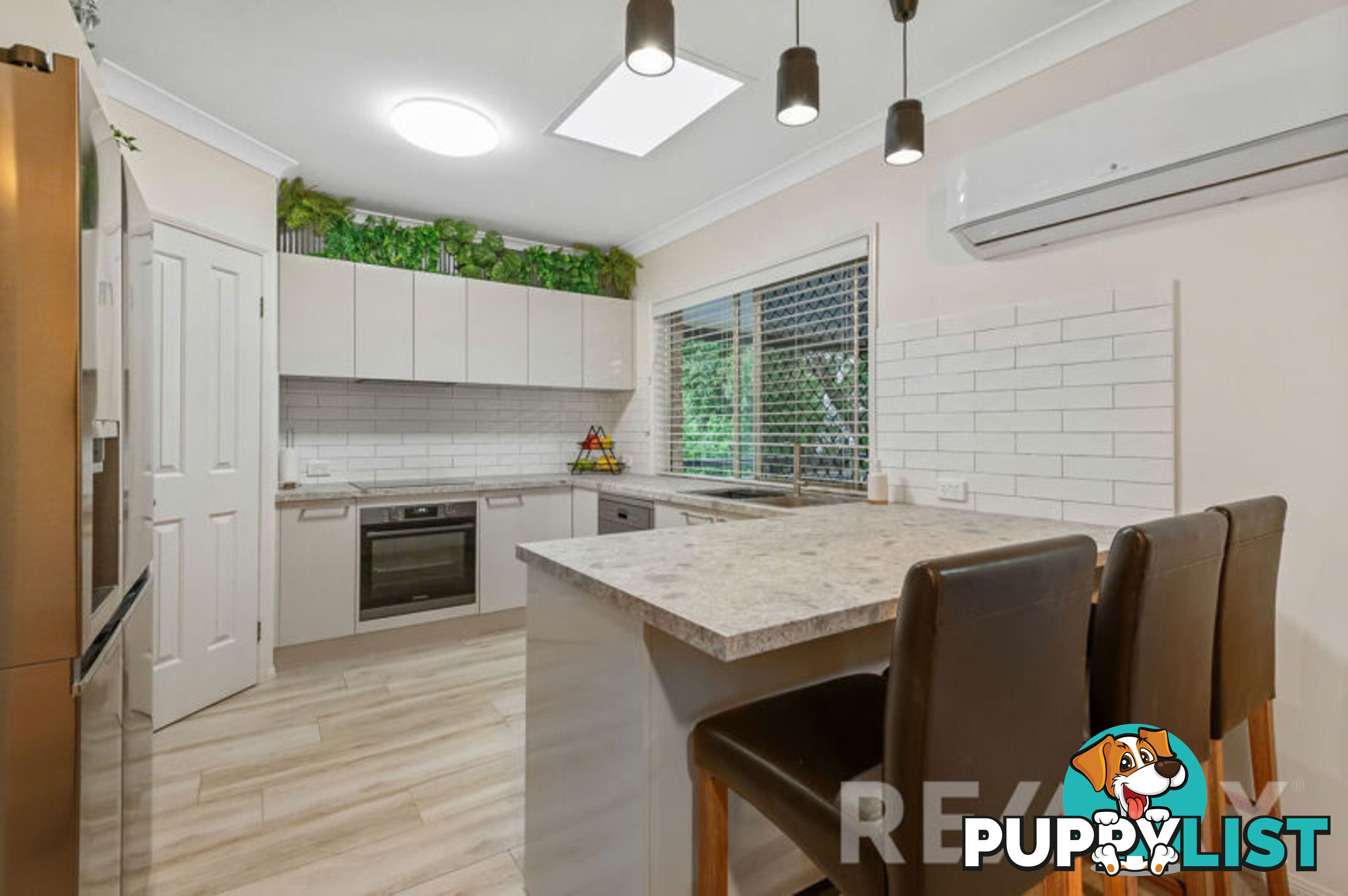 3 Tonnere Court EATONS HILL QLD 4037