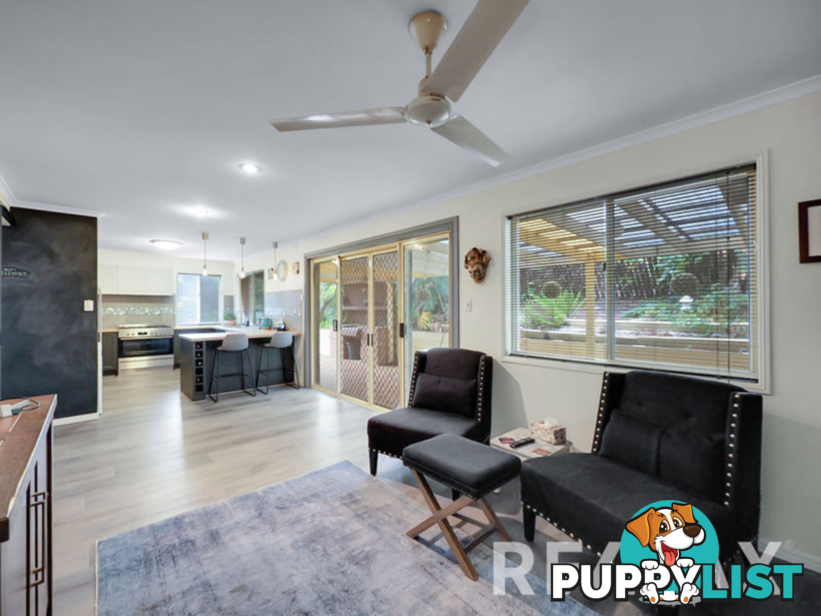 10 Phoenix Court EATONS HILL QLD 4037