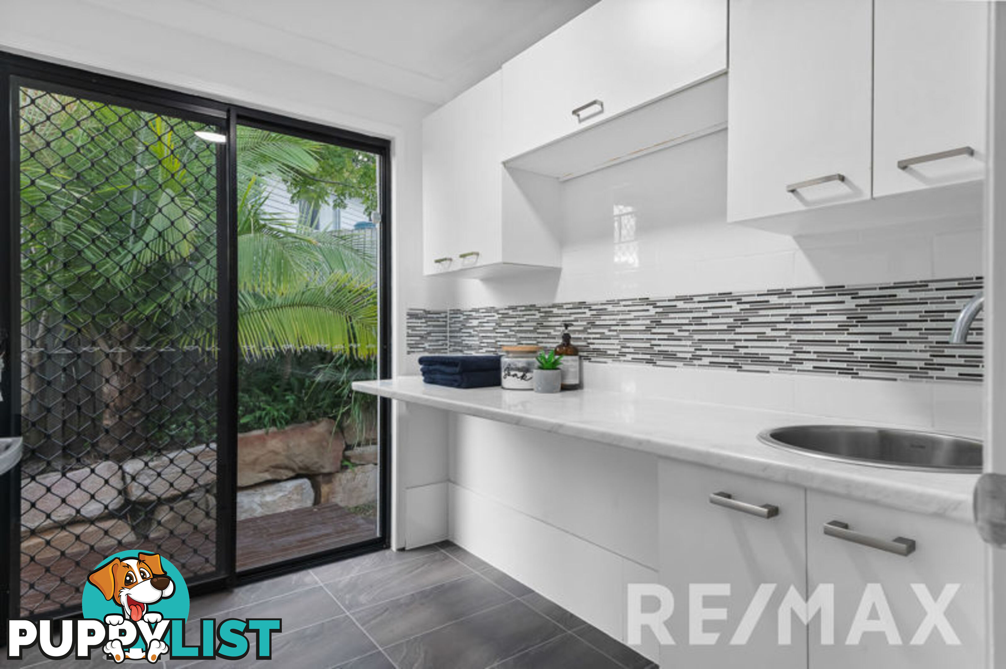 27 Brigadoon Crescent EATONS HILL QLD 4037