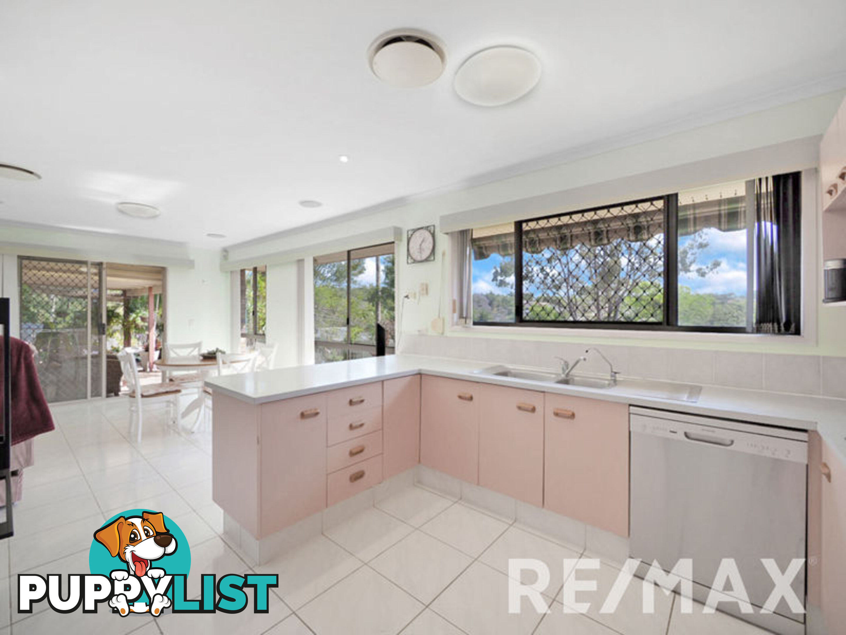 10 Biggs Court ALBANY CREEK QLD 4035