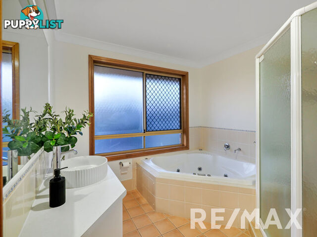 15 Emanual Court EATONS HILL QLD 4037