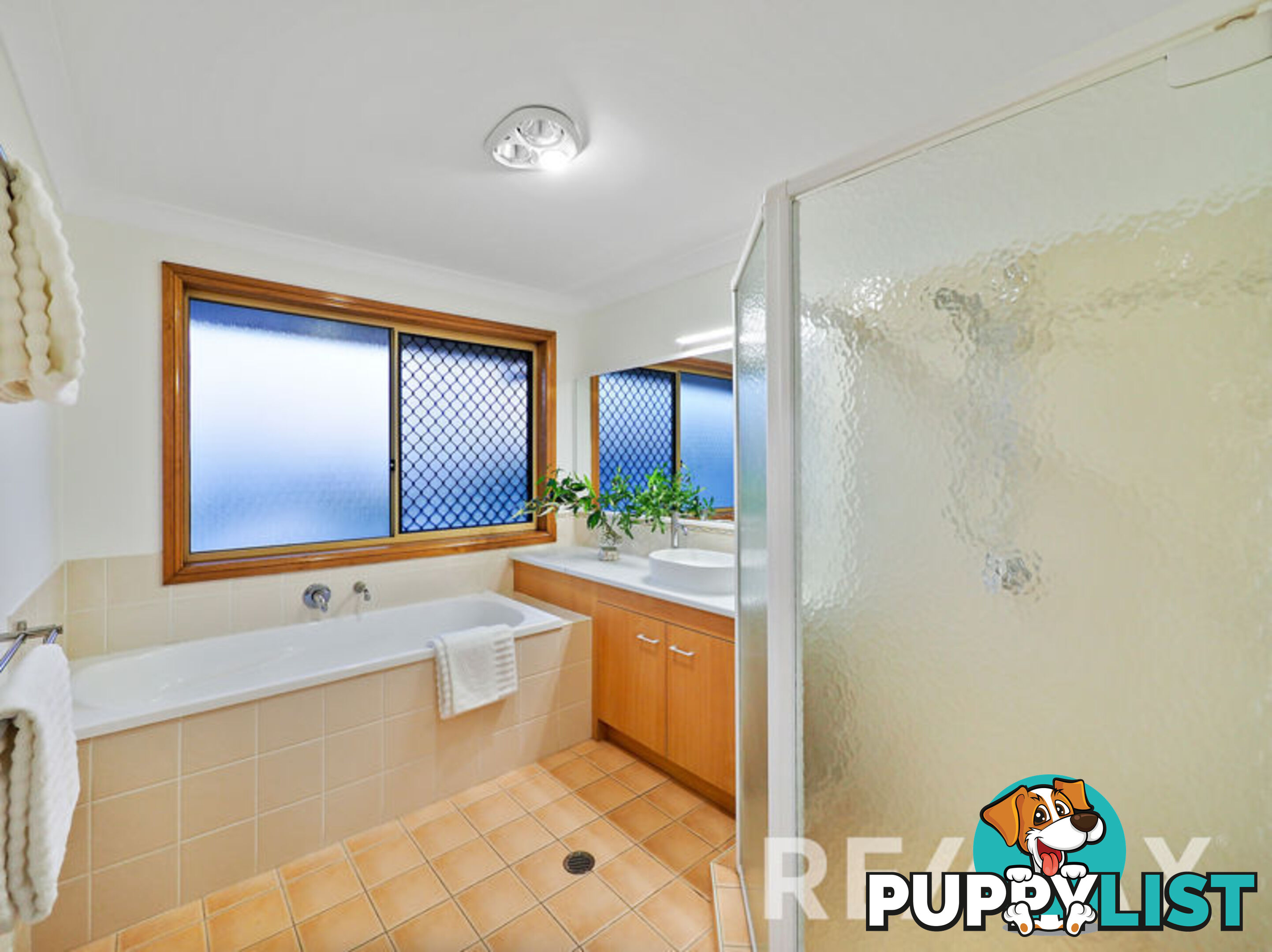 15 Emanual Court EATONS HILL QLD 4037