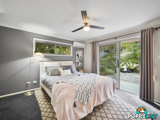 6 Foambark Court EATONS HILL QLD 4037