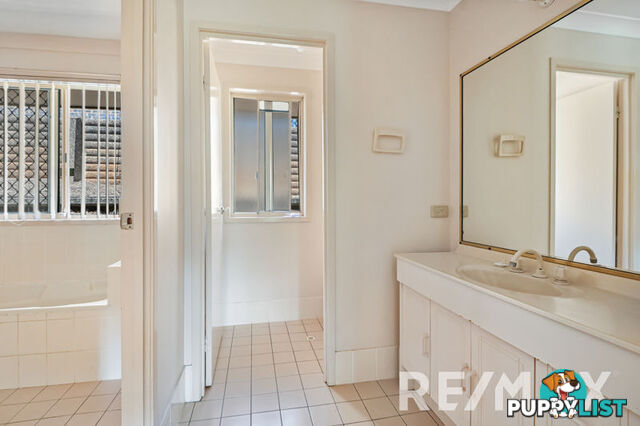 4 Apollo Court EATONS HILL QLD 4037