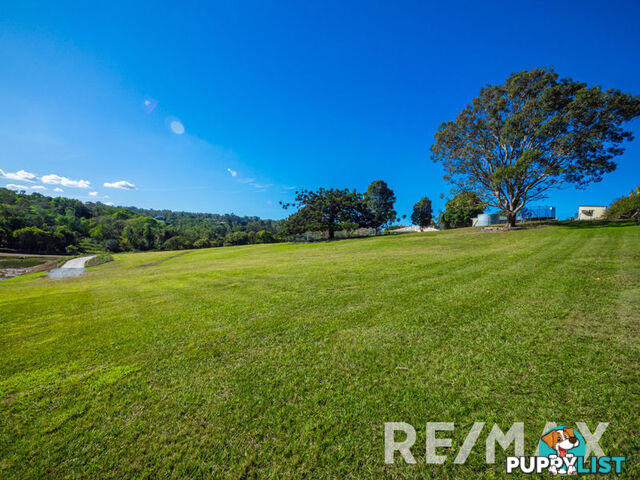 11 Camfin Road CLEAR MOUNTAIN QLD 4500