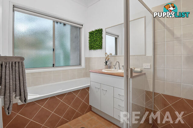 11 Fletchers Road EATONS HILL QLD 4037