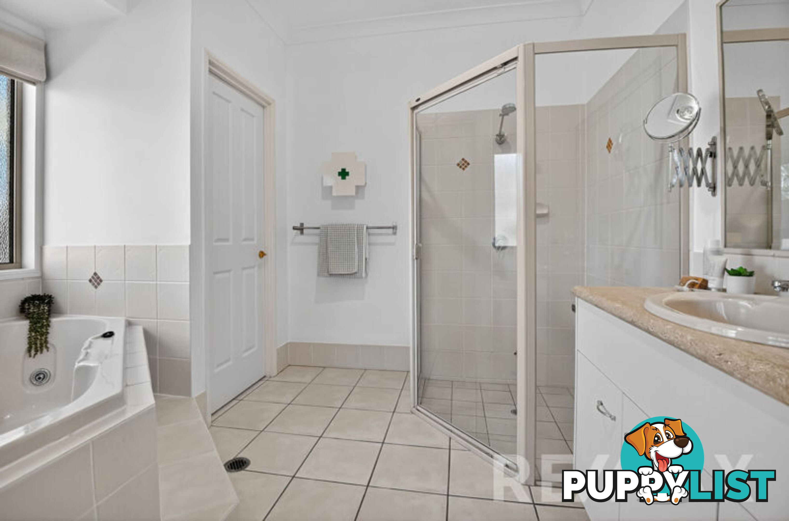 11 Fletchers Road EATONS HILL QLD 4037