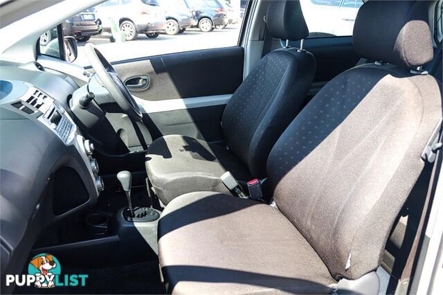 2005 TOYOTA YARIS YR AUTO HATCH