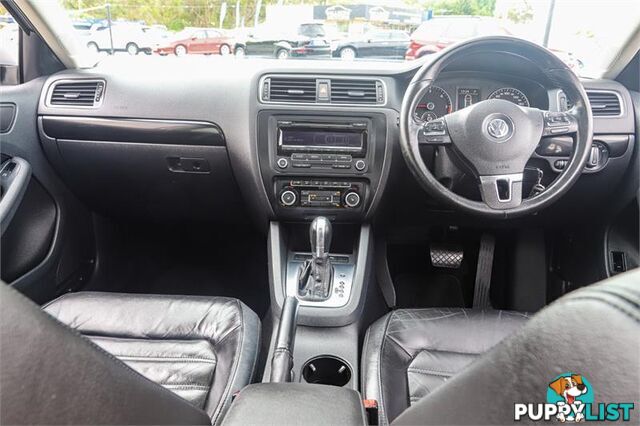 2011 VOLKSWAGEN JETTA 103TDI COMFORTLINE 1BAUTOMY12 SEDAN