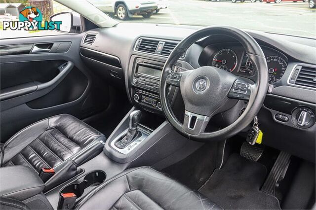 2011 VOLKSWAGEN JETTA 103TDI COMFORTLINE 1BAUTOMY12 SEDAN