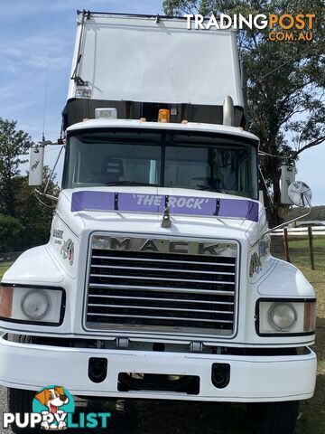 2004 MACK METROLINER TIPPER