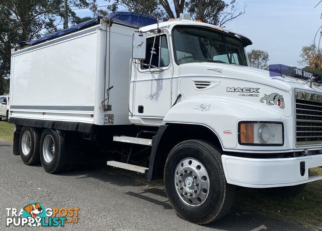 2004 MACK METROLINER TIPPER