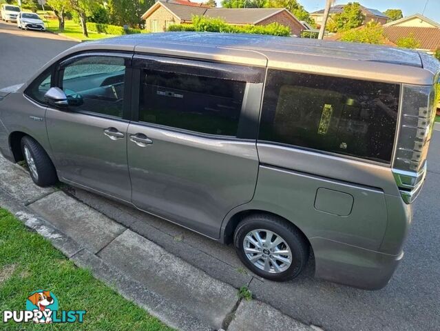 2018 Toyota Voxy People Mover Automatic