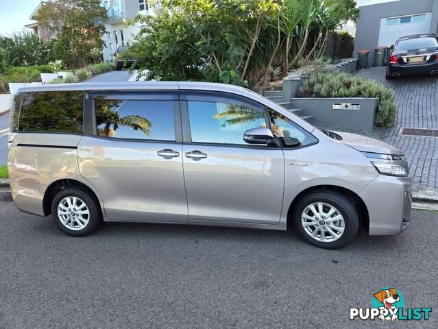 2018 Toyota Voxy People Mover Automatic