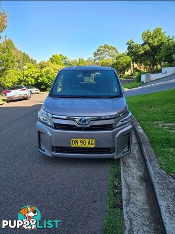 2018 Toyota Voxy People Mover Automatic