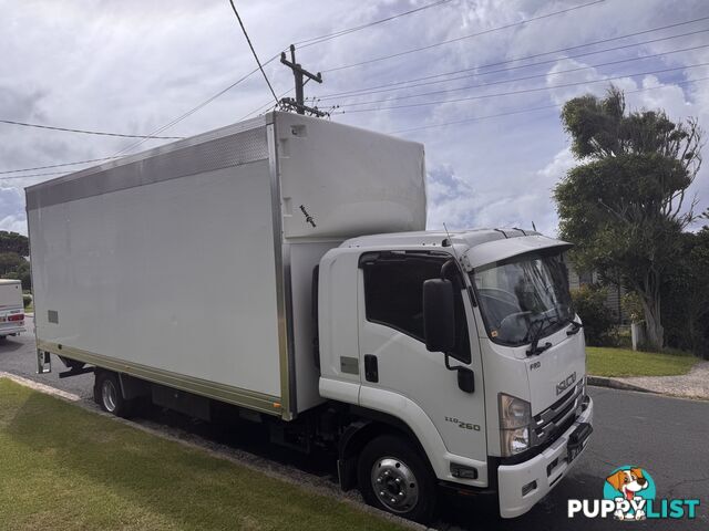 2019 Isuzu FRD 110-260 Pantech Truck