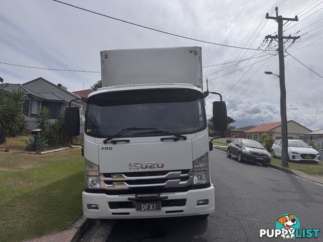 2019 Isuzu FRD 110-260 Pantech Truck