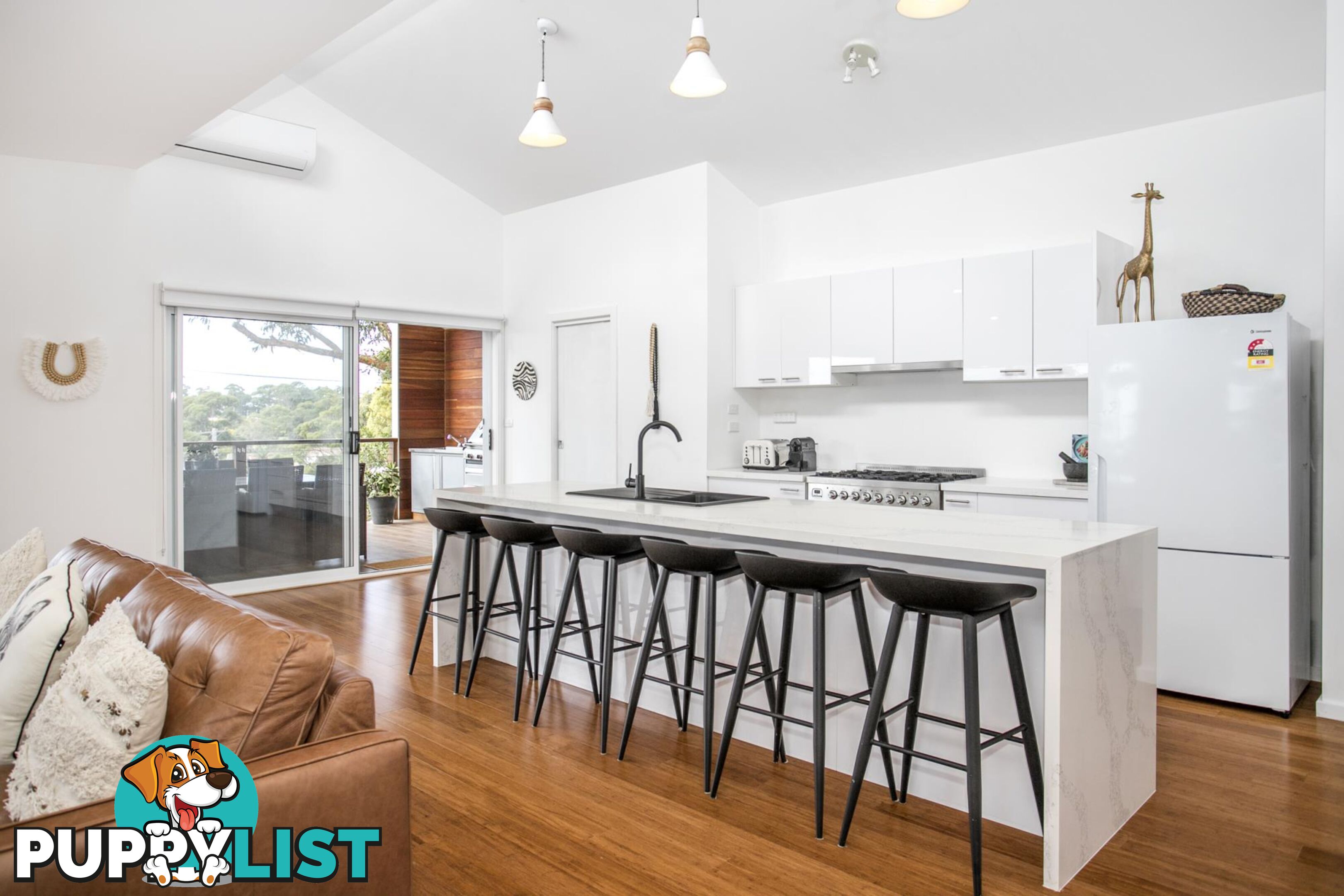 21 Davies Street MOLLYMOOK NSW 2539