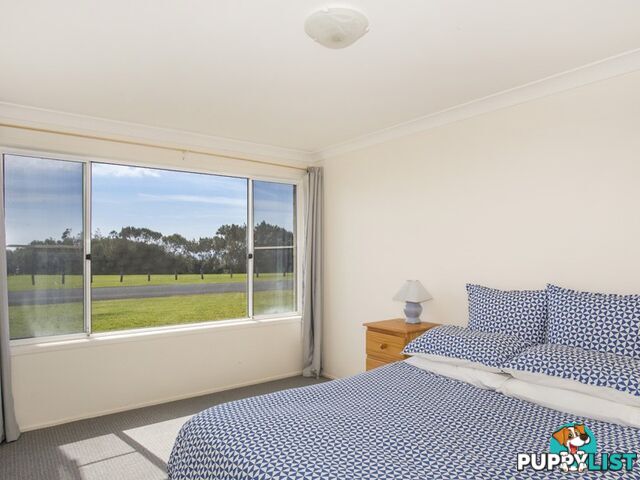 33 Seaside Parade DOLPHIN POINT NSW 2539