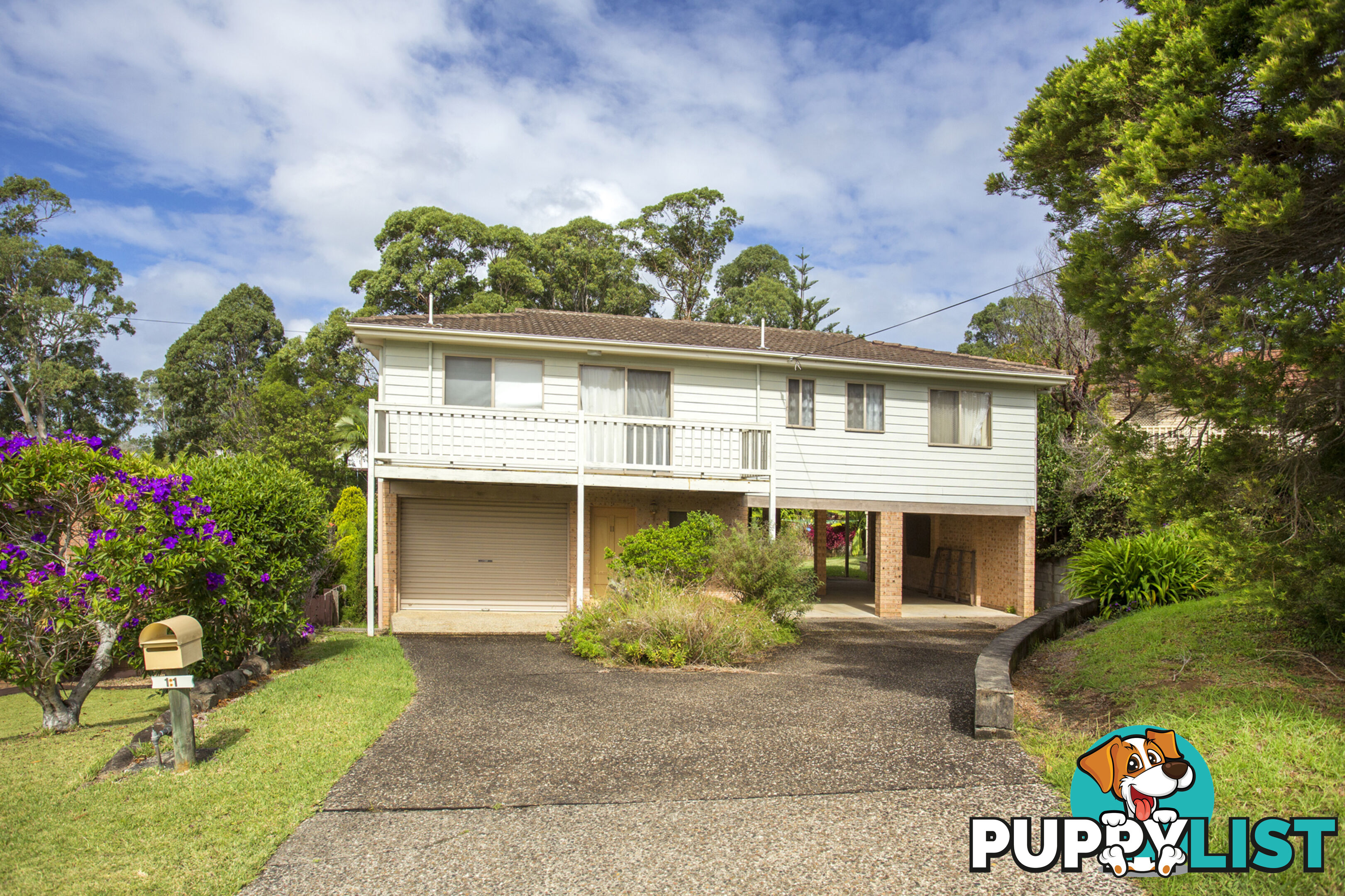 11 Treetops Crescent MOLLYMOOK BEACH NSW 2539