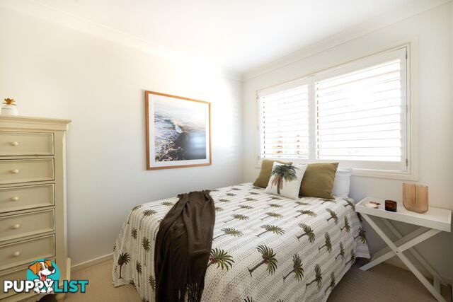 35 Clyde Street MOLLYMOOK BEACH NSW 2539