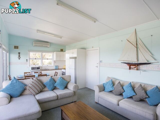 31 Mitchell Pde MOLLYMOOK NSW 2539