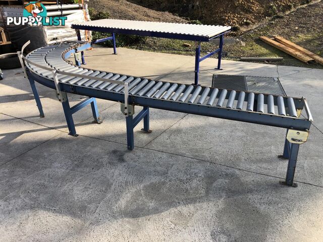 CURVED CONVEYOR-USED WITH ADJUSTING LEGS AND STEEL ROLLERS